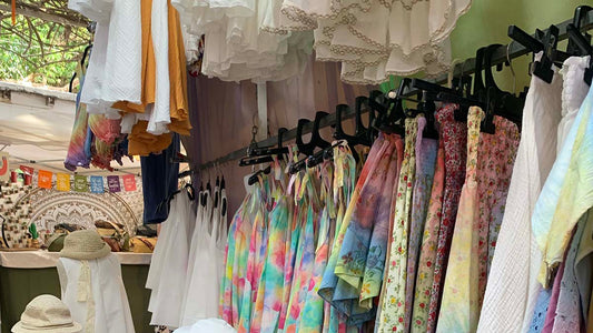 Mercadillo de Las Dalias en Ibiza: guía completa, horarios y la esencia artesanal de Tizor